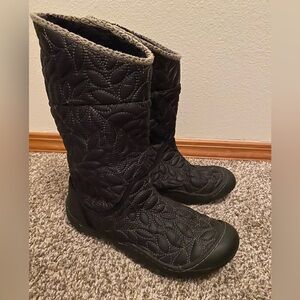 Stylish Black Quilted Women's Boots JBU
